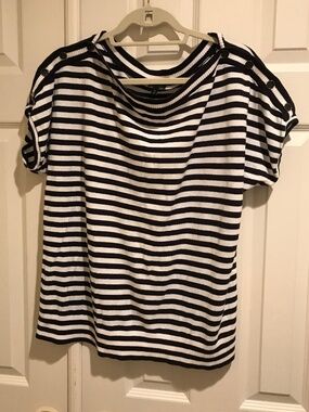Cute striped boatneck top